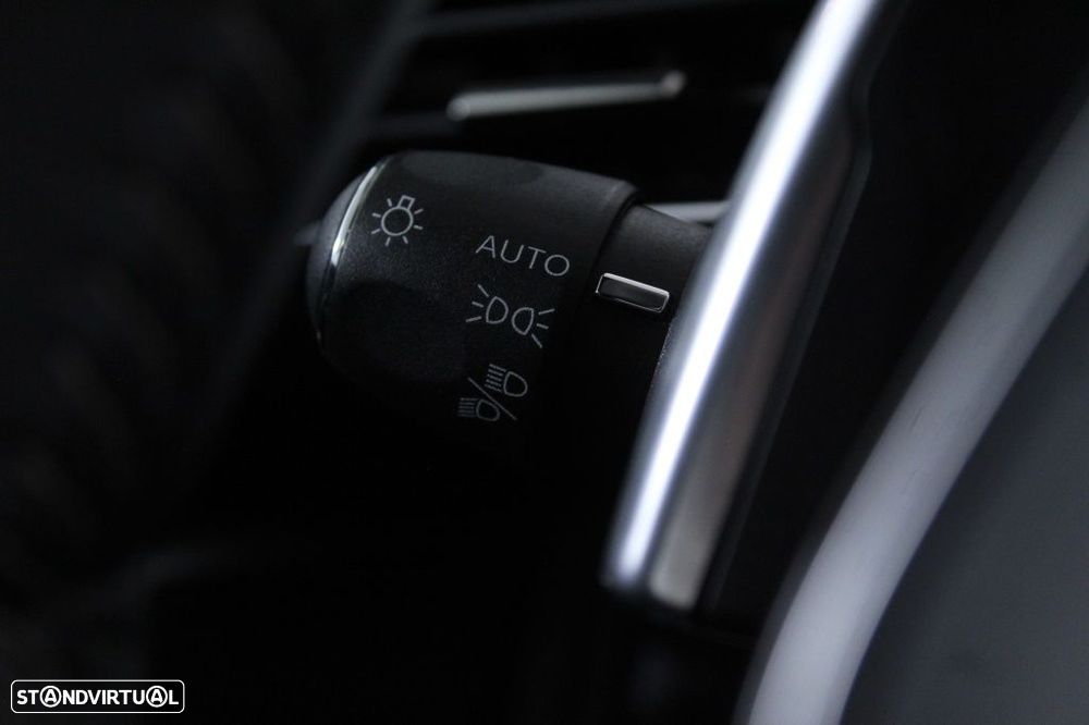Peugeot 5008 1.2 PureTech Allure Pack EAT8 - 24