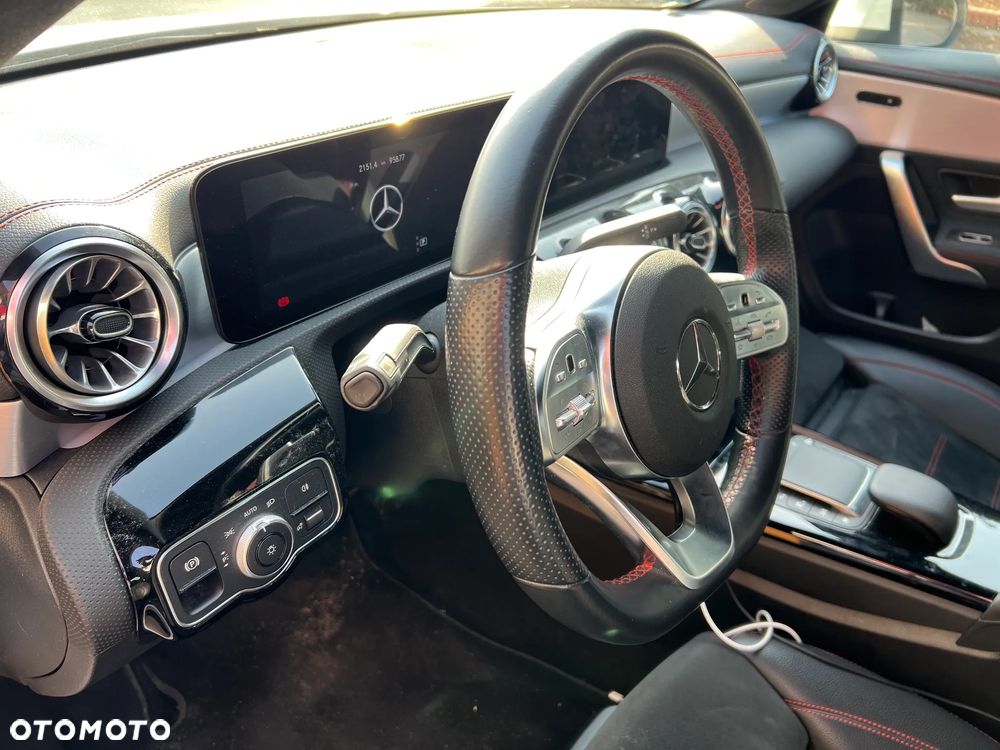 Mercedes-Benz CLA 180 AMG Line 7G-DCT - 8