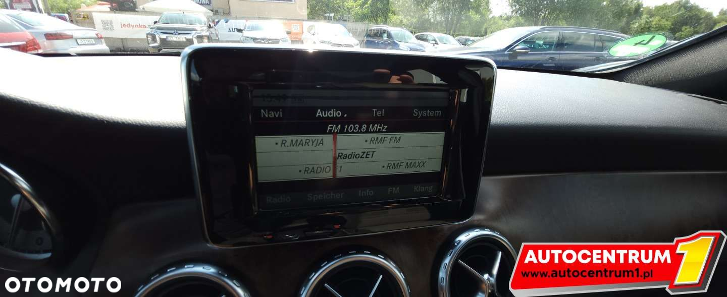 Mercedes-Benz GLA - 33