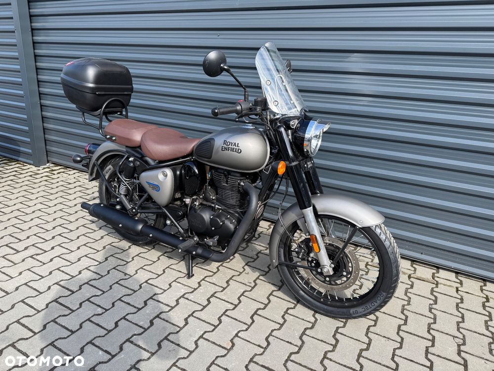 Royal Enfield Classic - 2