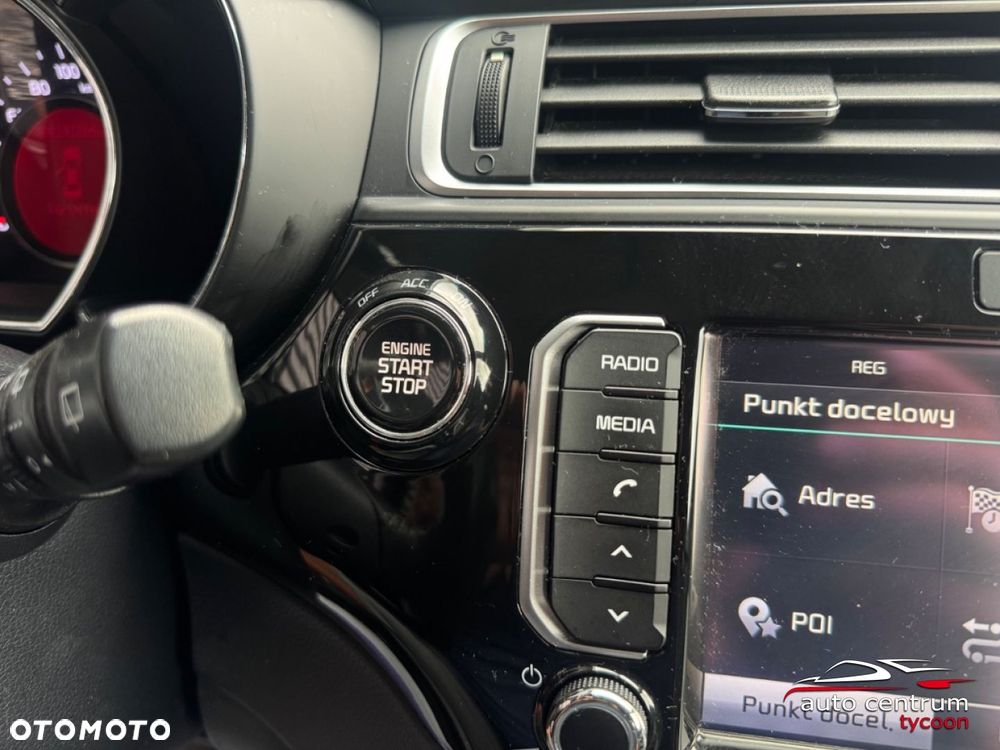 Kia Rio - 36