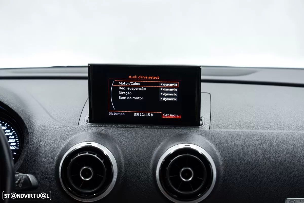 Audi RS3 Sportback 2.5 TFSI quattro S tronic - 27