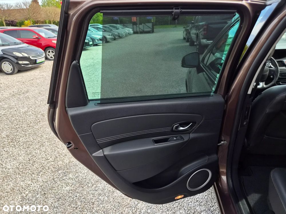 Renault Grand Scenic - 17