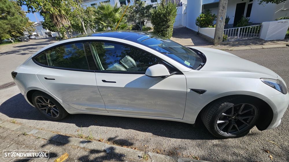 Tesla Model 3 - 14