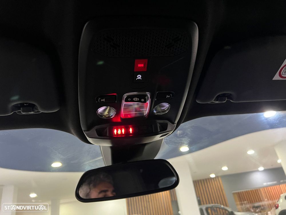 Peugeot 2008 1.2 Hybrid Allure e-DCS6 - 26