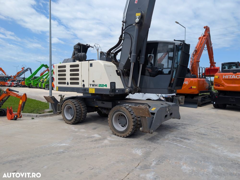 Fuchs TEREX FUCHS, GRAIFER, 2023, 3.944h, brate LUNGI la 12m, cabina liftabila, cale fata si spate, motor Deutz 154CP, produs in Germania, camera spate, Masa operationala 25,7t, Aer cond, anv pline, posibilitate leasing 4 ani-PROMOTIE 179.900 EUR+Tva - 5