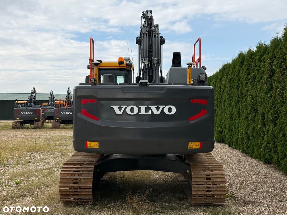 Volvo EC 220 EL - 13