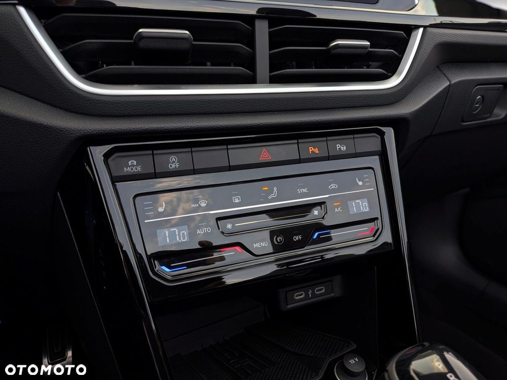 Volkswagen T-Roc - 28