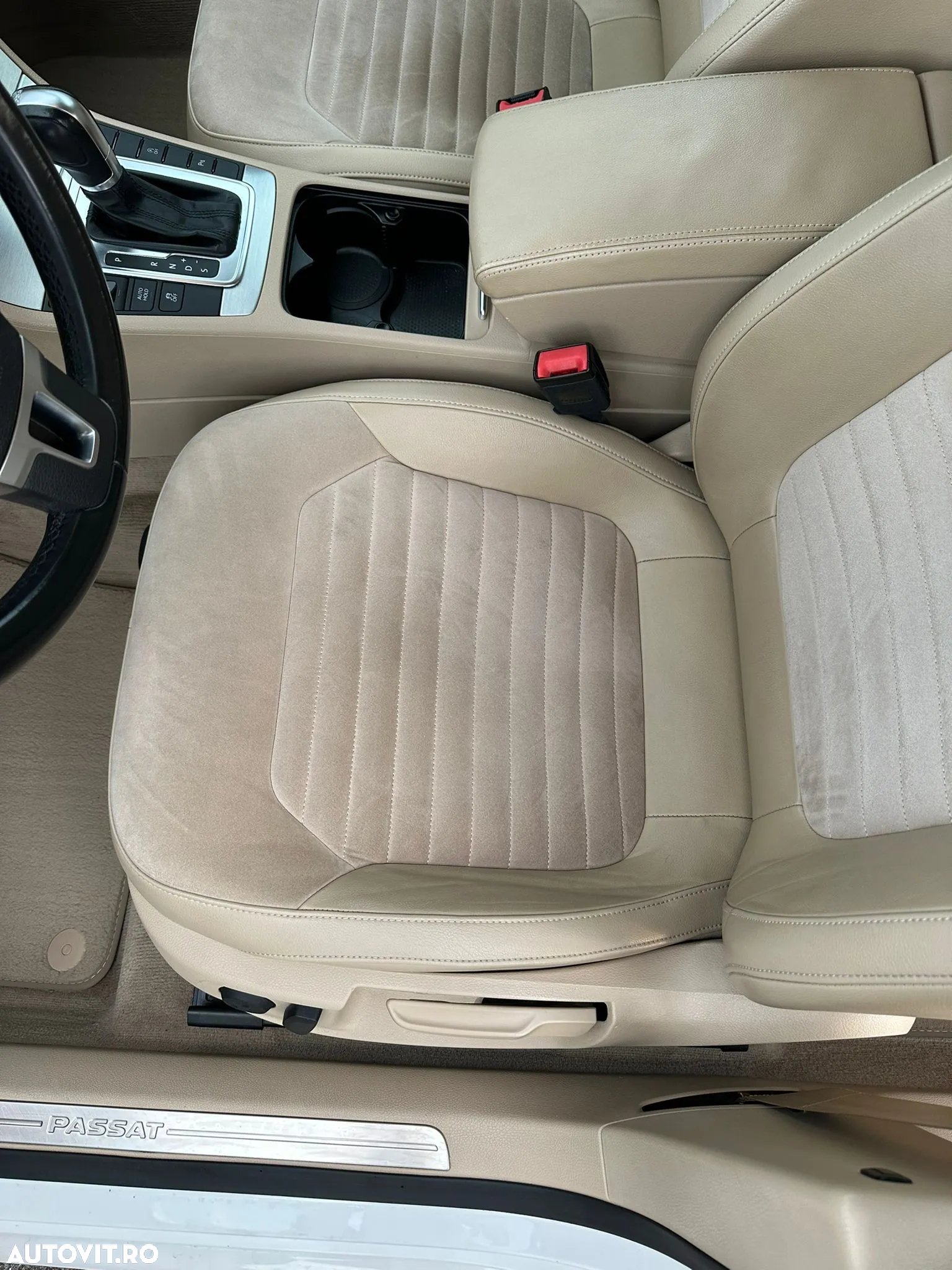 Volkswagen Passat Variant 2.0 TDI BlueMotion Technology DSG Highline - 17