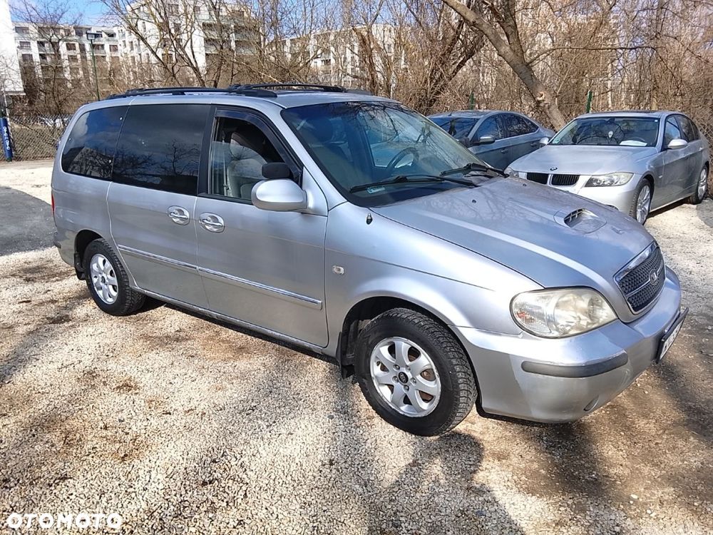 Kia Carnival - 5