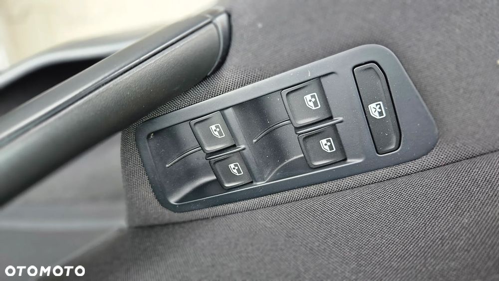 Volkswagen Golf - 5