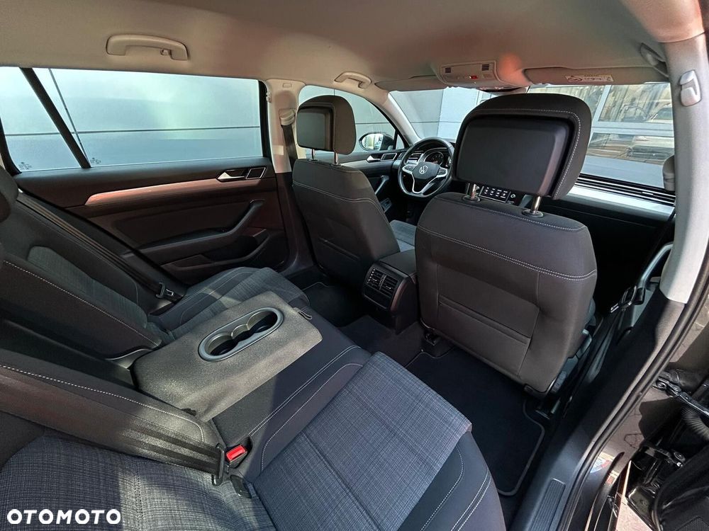 Volkswagen Passat Variant 2.0 TSI Business DSG - 10