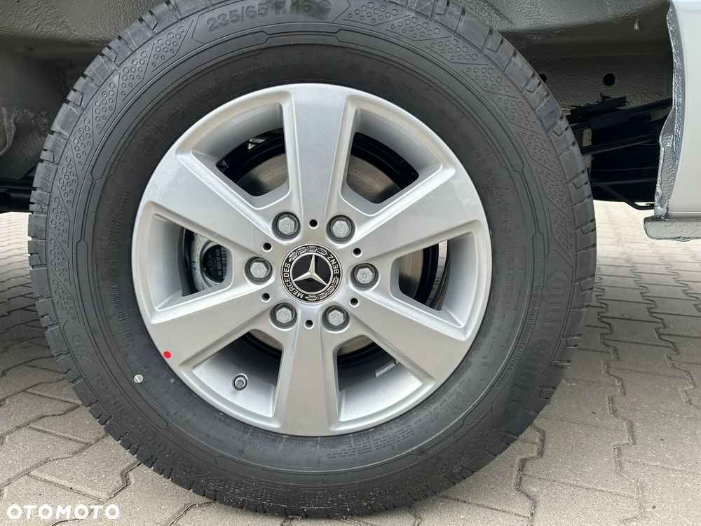 Mercedes-Benz Sprinter - 7