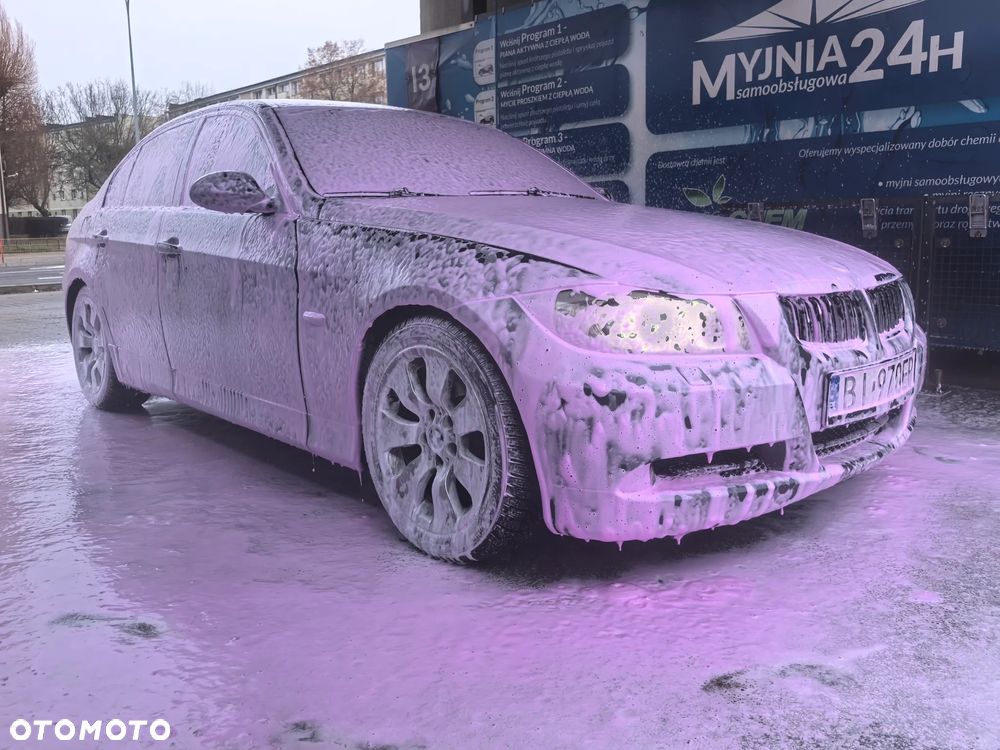 BMW Seria 3 318d - 1