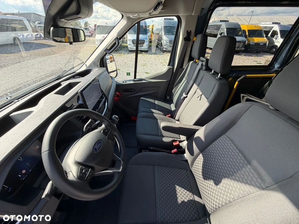Ford Transit - 23