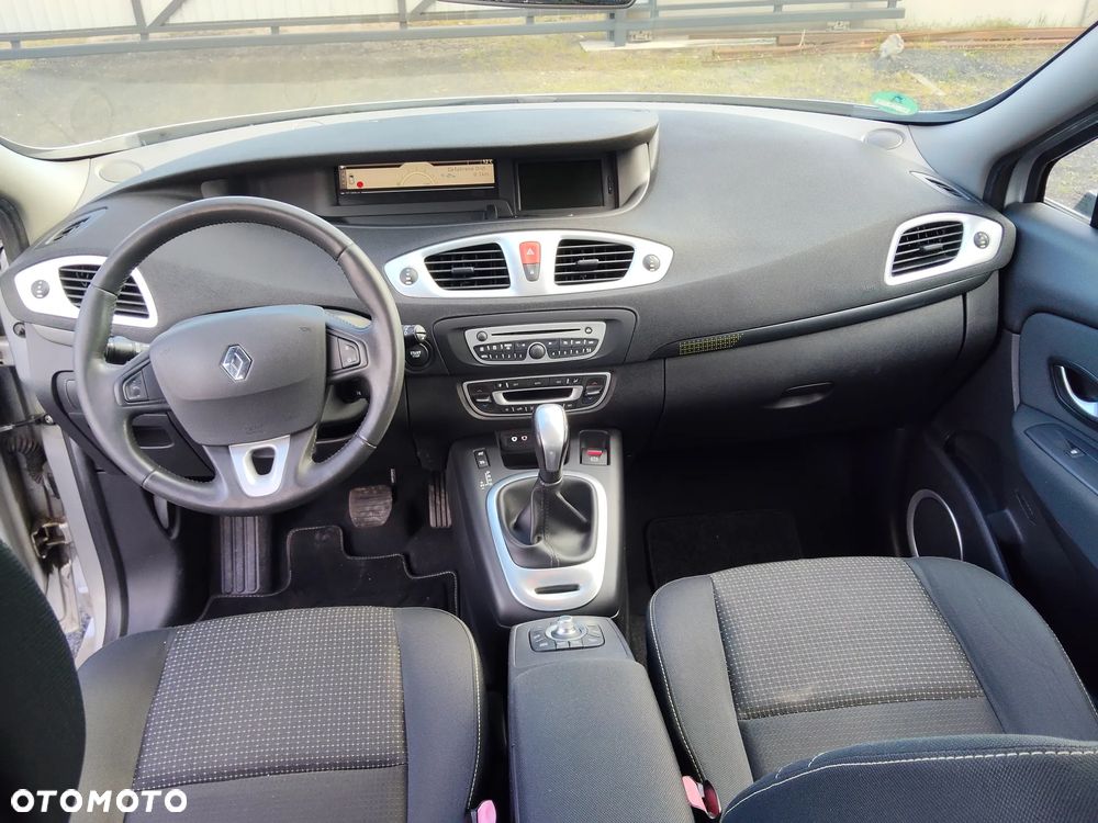 Renault Grand Scenic dCi 150 FAP Dynamique - 10