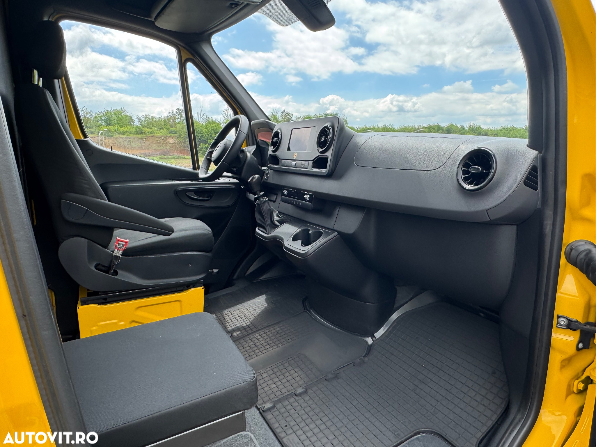 Mercedes-Benz Sprinter - 6