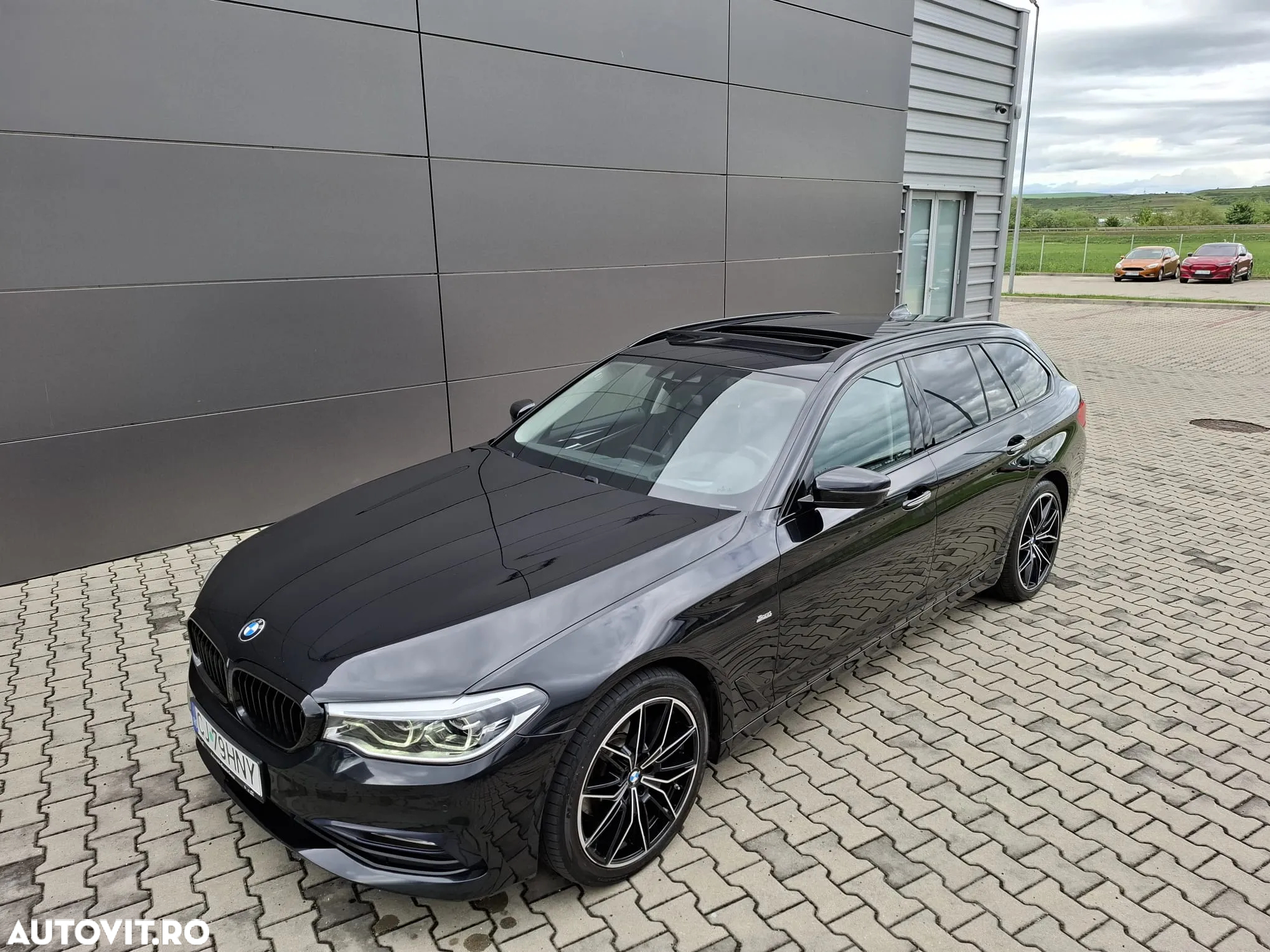 BMW Seria 5 520d xDrive Touring Aut. Sport Line - 23