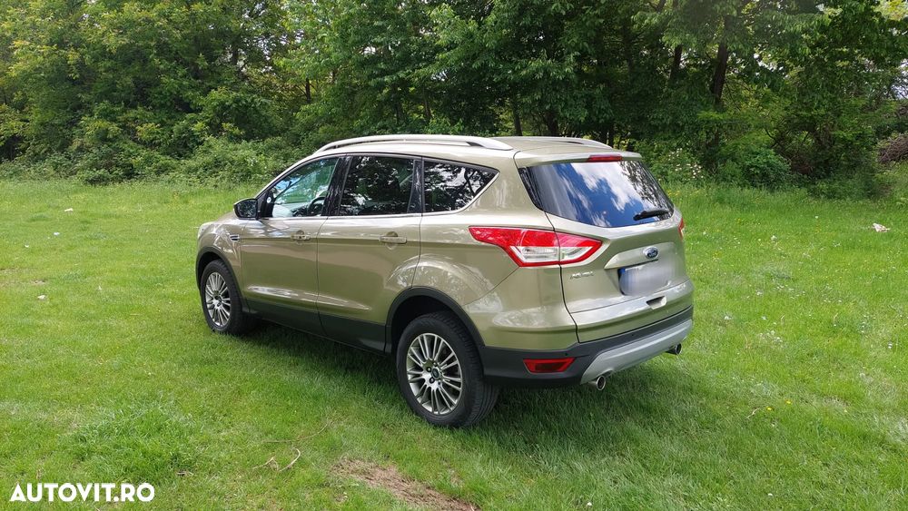 Ford Kuga 2.0 TDCi Powershift 4WD Titanium - 9