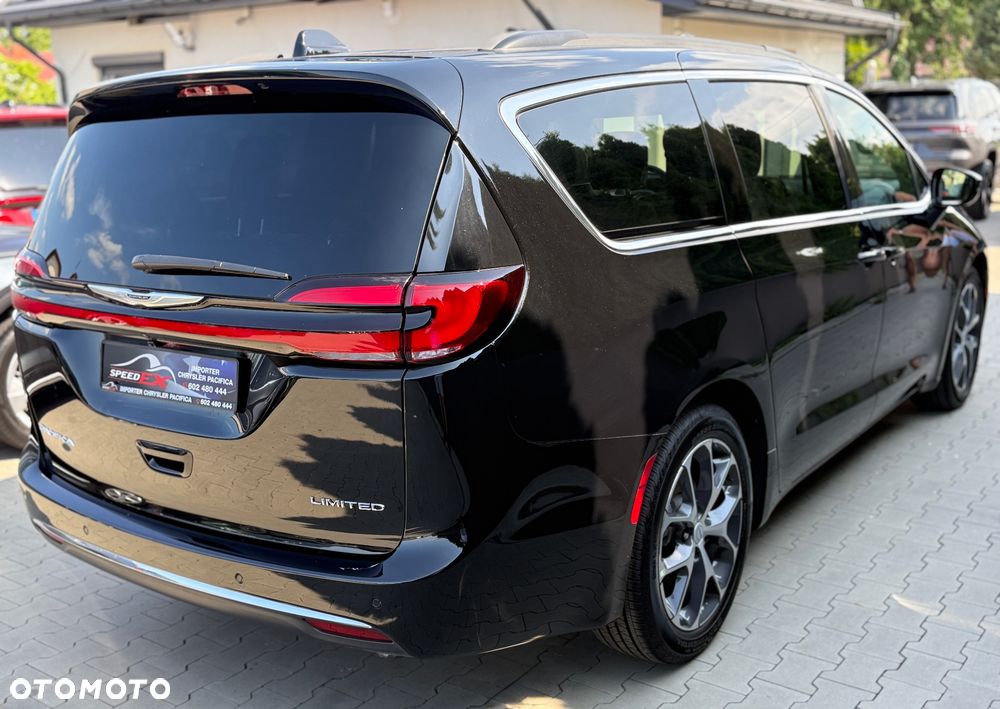 Chrysler Pacifica - 11