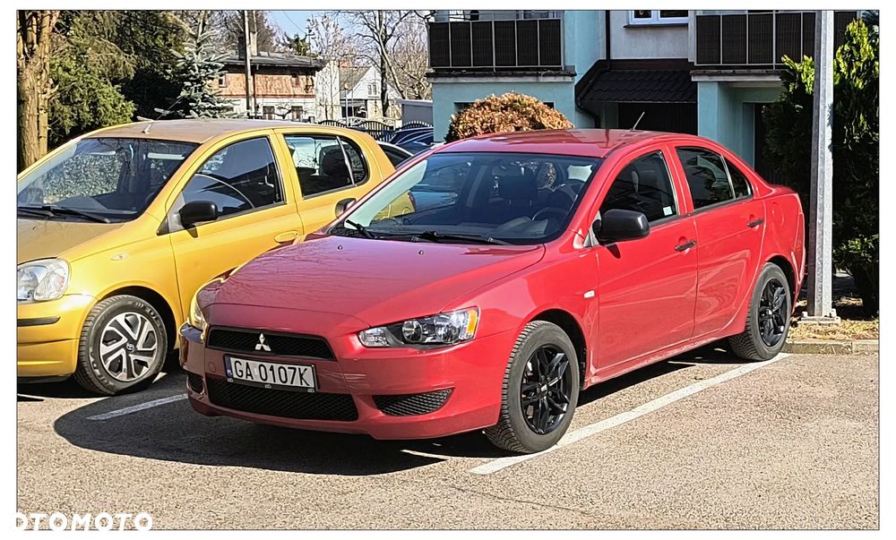 Mitsubishi Lancer 1.5 Inform - 1