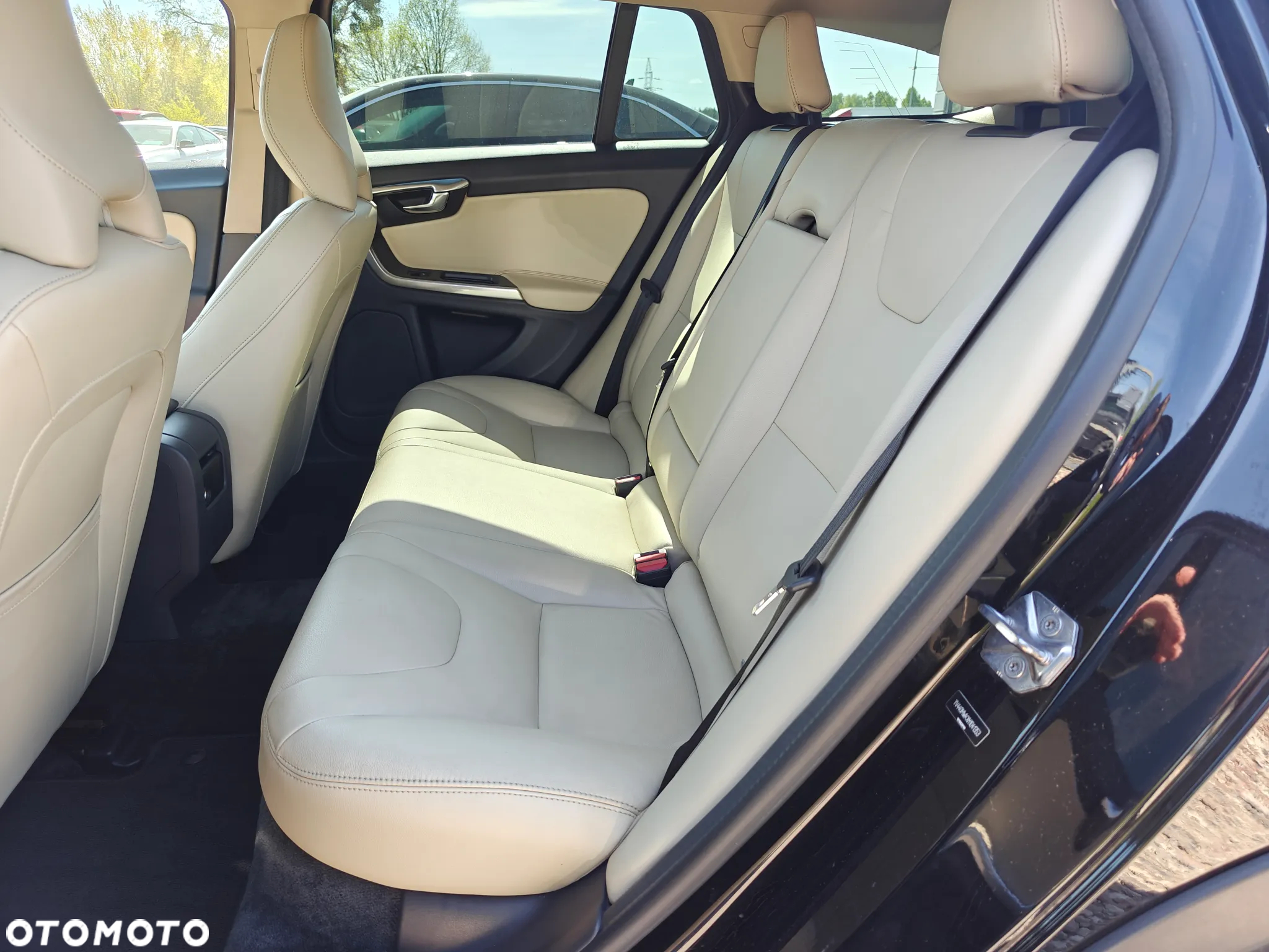 Volvo V60 Cross Country T5 AWD Summum - 15