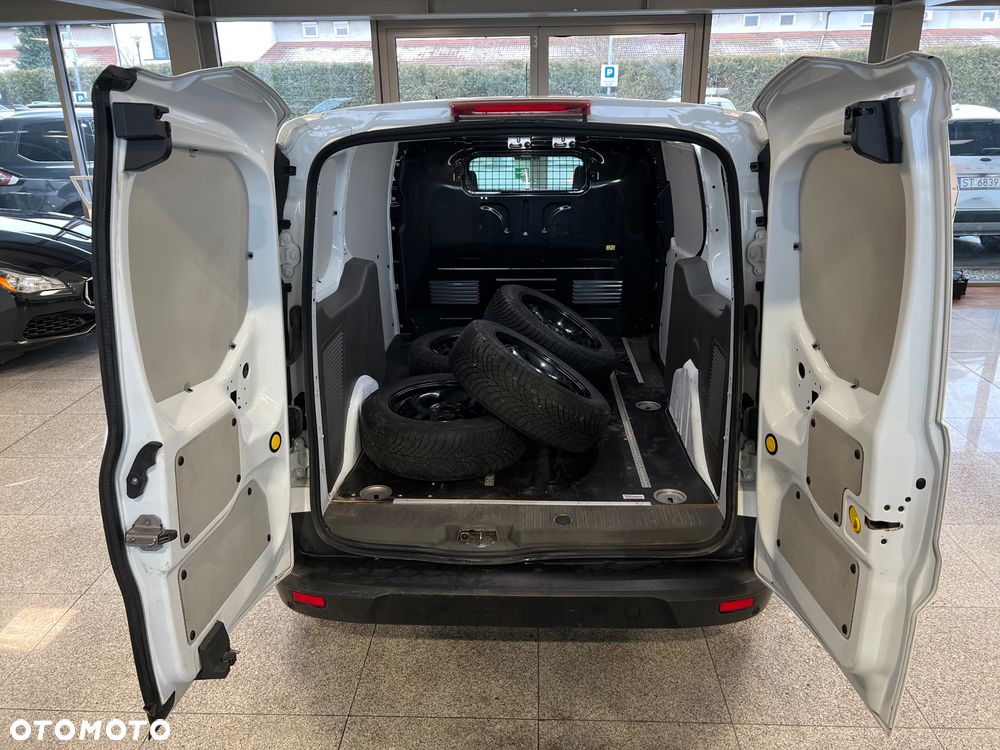 Ford Transit Connect - 13