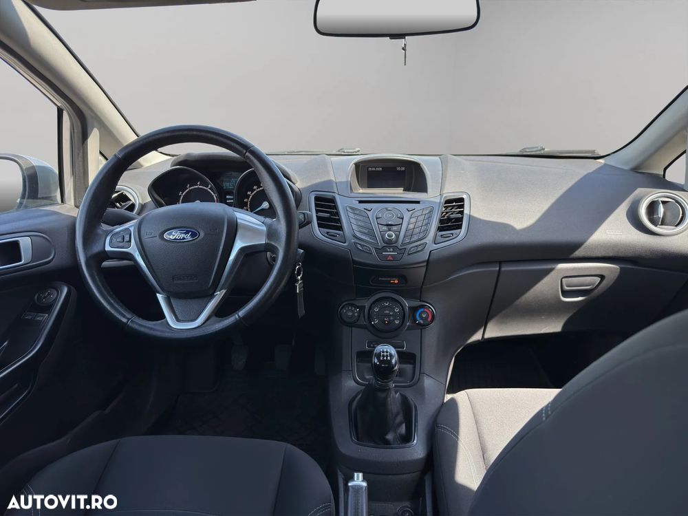 Ford Fiesta - 10