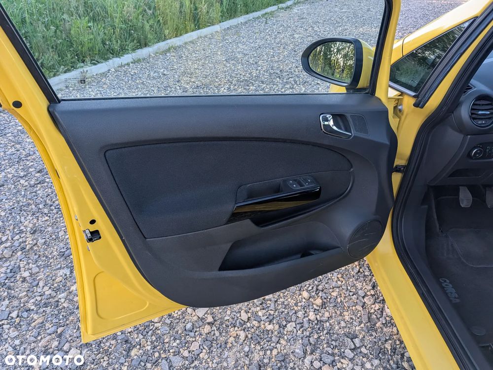Opel Corsa 1.4 16V Satellite - 23