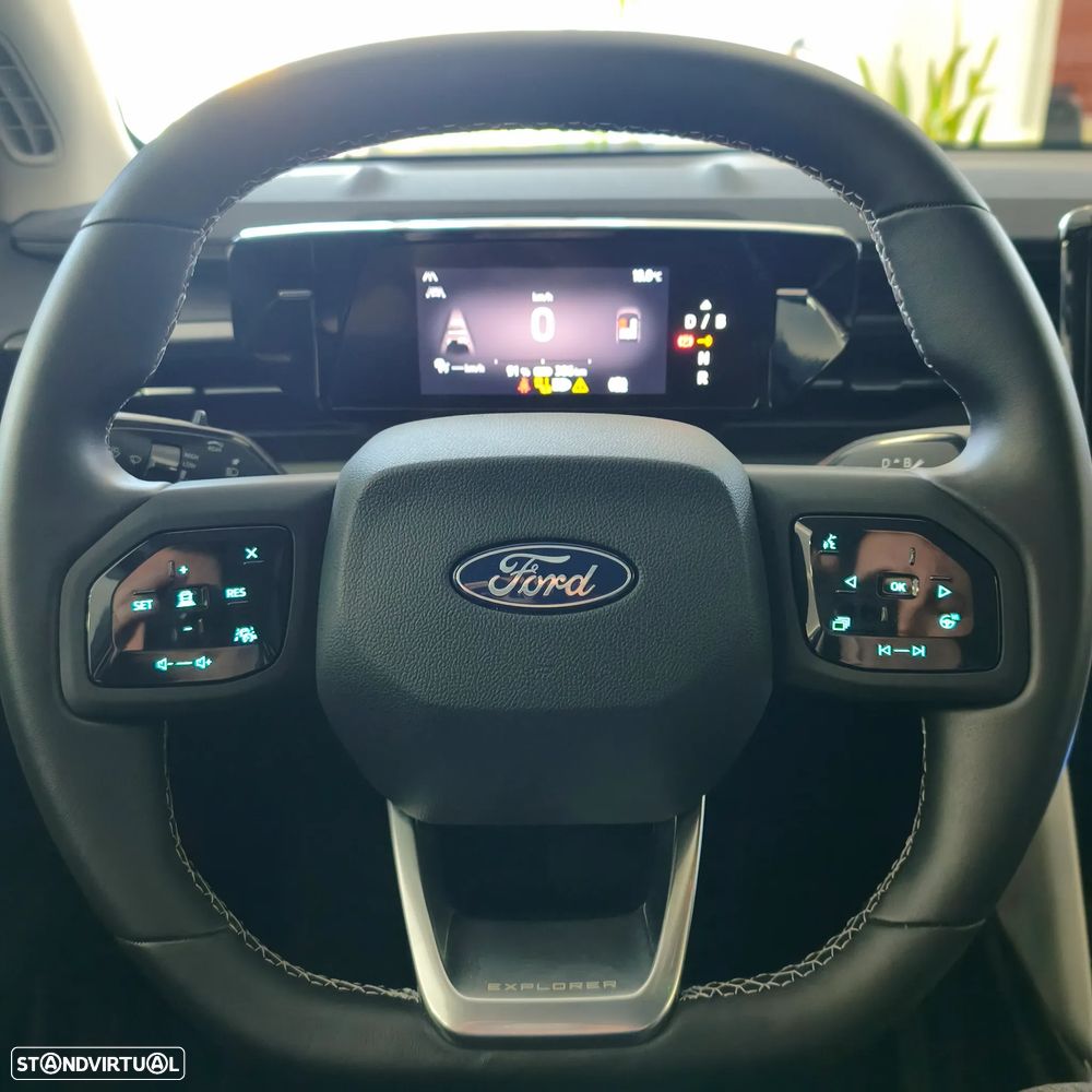 Ford Explorer Elektromotor c/ Extended Range RWD 77kWh Premium - 13