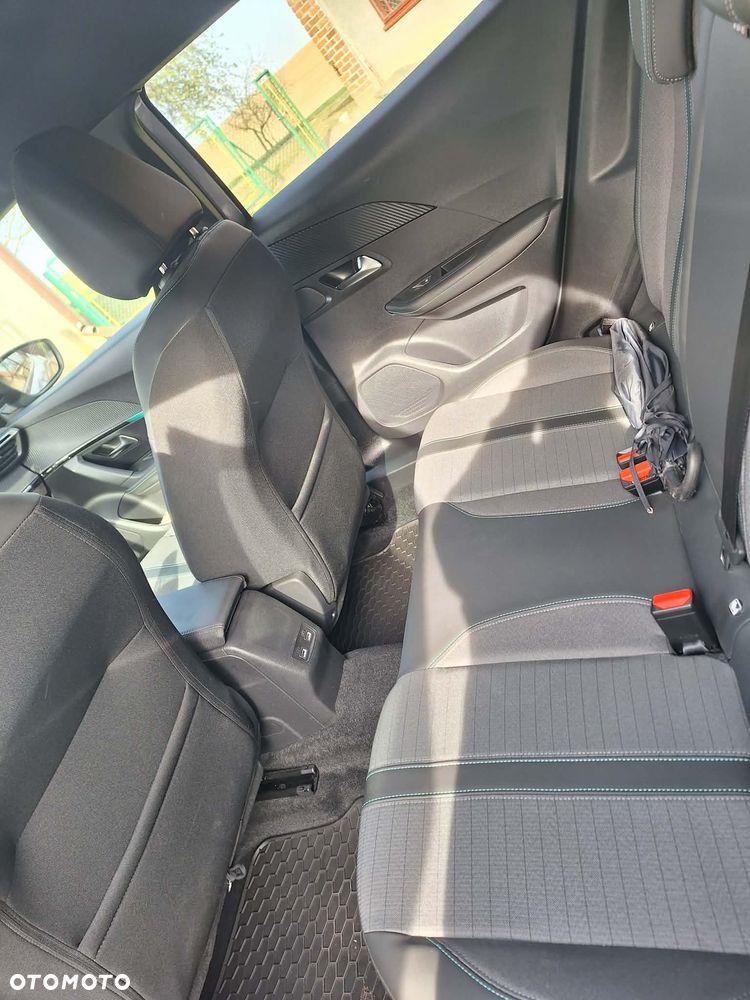 Peugeot 2008 1.2 PureTech Allure Pack S&S EAT8 - 17