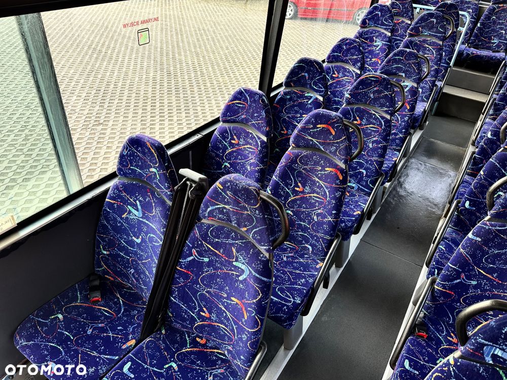 Mercedes-Benz Mediano 815 - 22