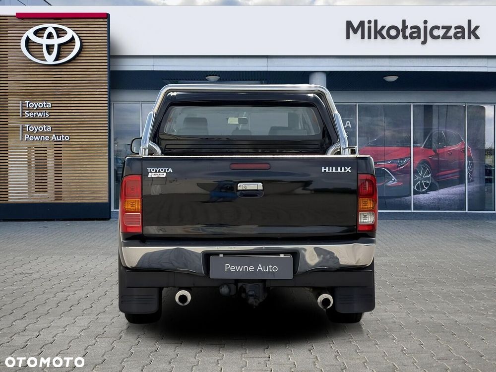 Toyota Hilux 3.0 D-4D SR5 - 8