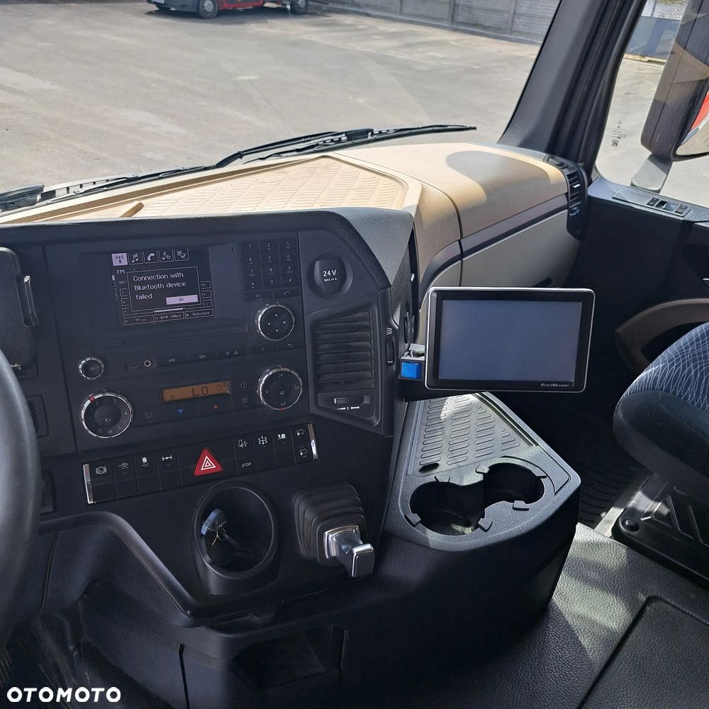 Mercedes-Benz ACTROS - 9