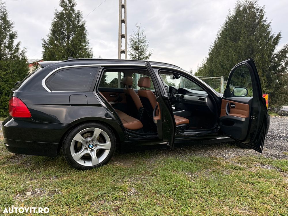 BMW Seria 3 320d xDrive DPF Touring Aut. - 5