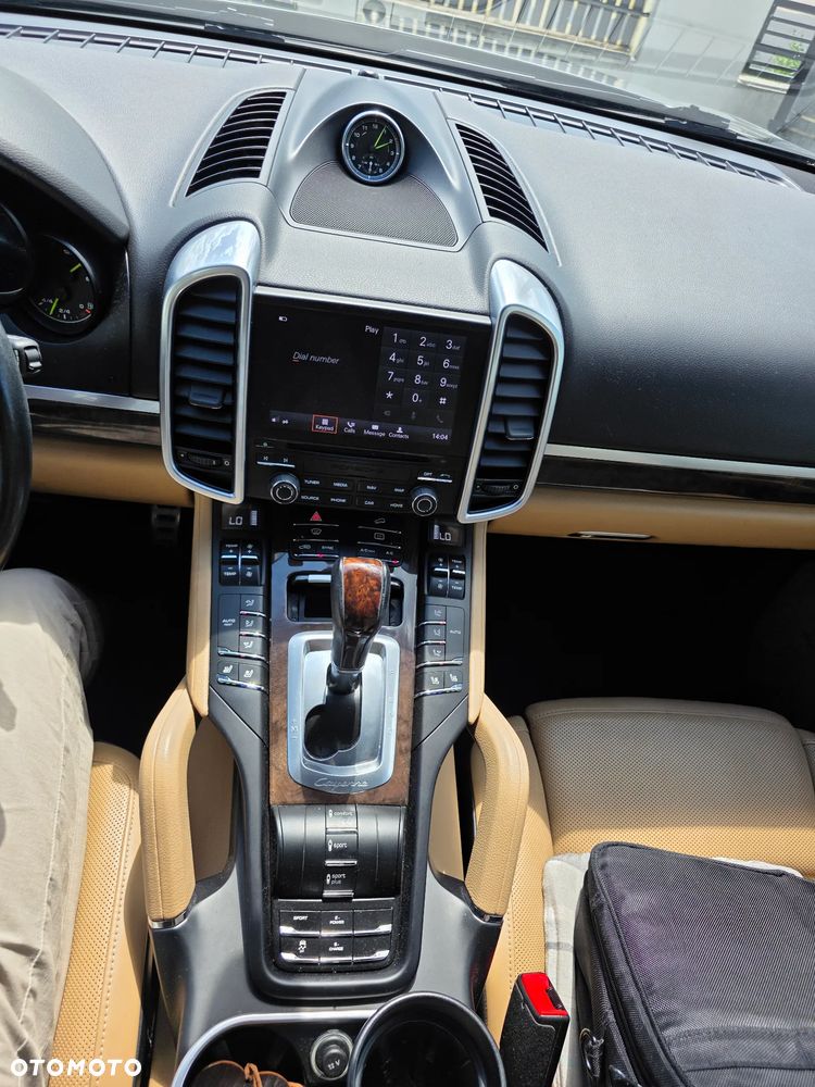 Porsche Cayenne S E-Hybrid Platinum Edition - 17