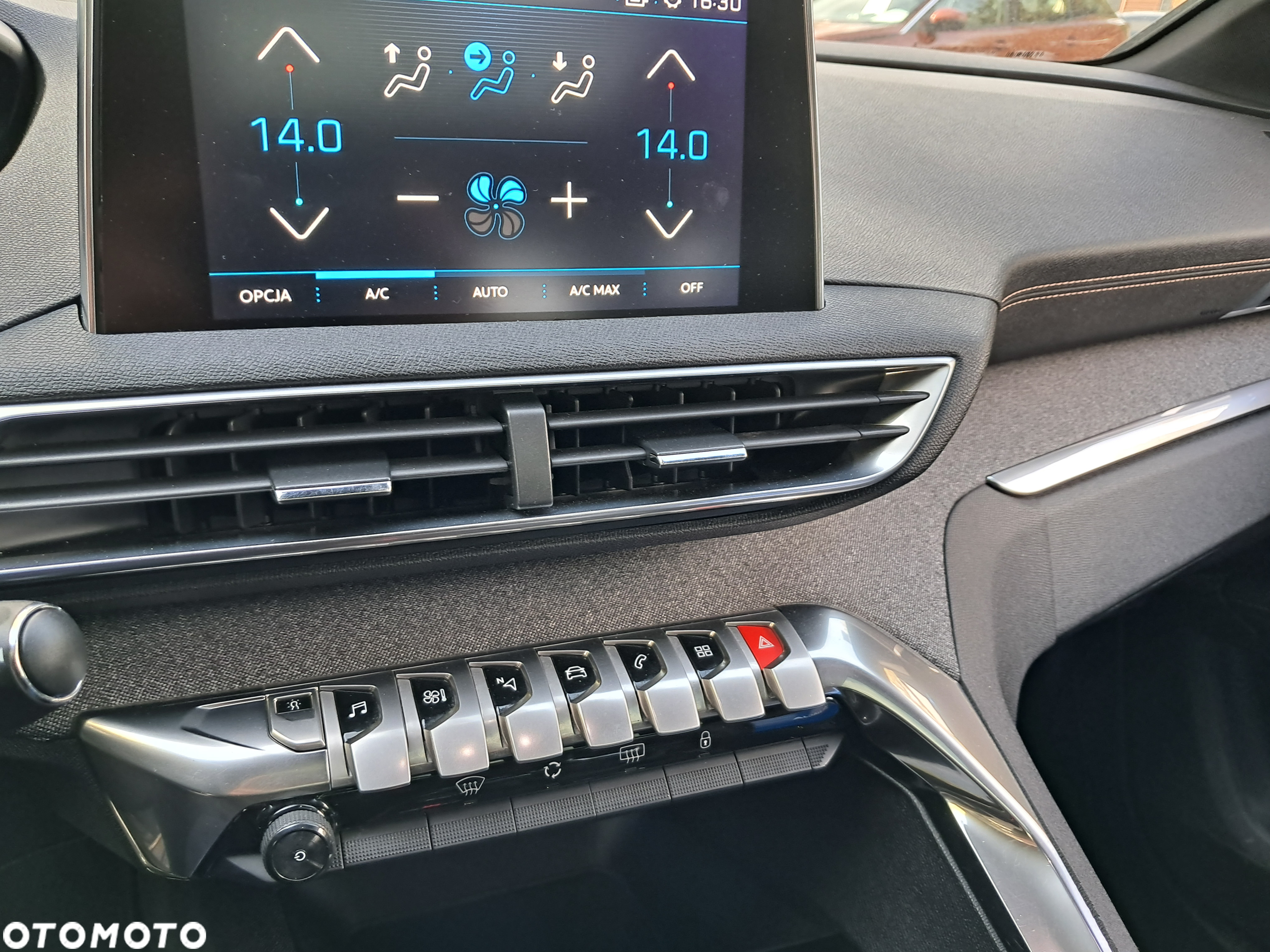 Peugeot 5008 - 32