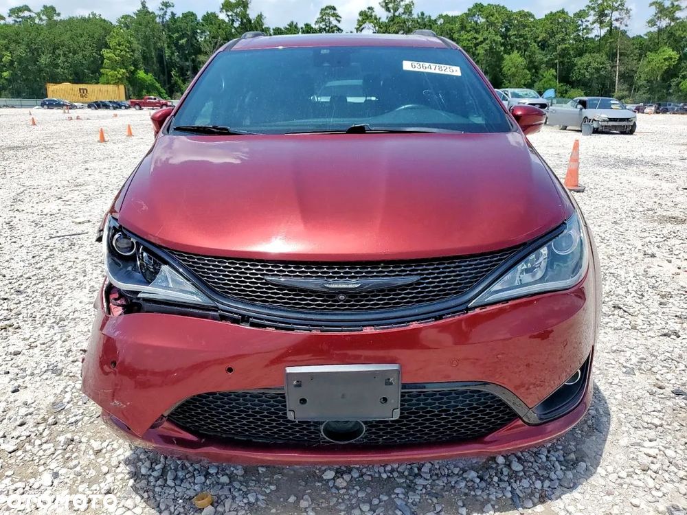 Chrysler Pacifica - 6