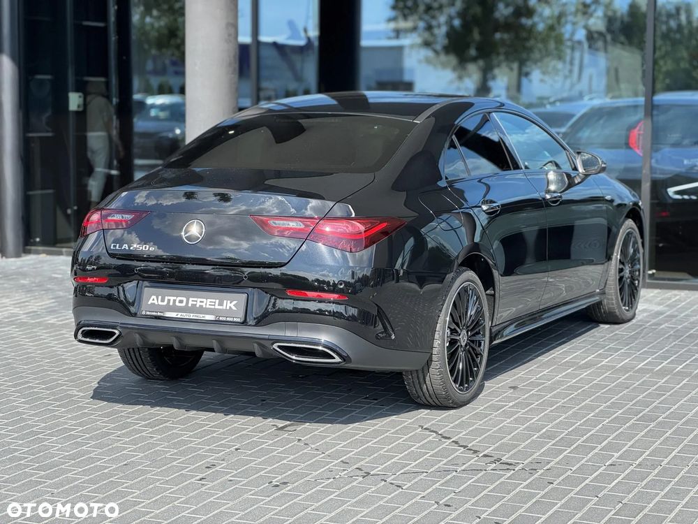 Mercedes-Benz CLA 250 E AMG Line 8G-DCT - 9