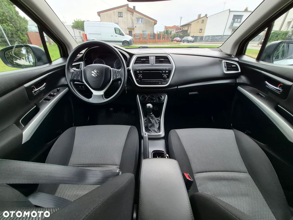 Suzuki SX4 S-Cross - 12