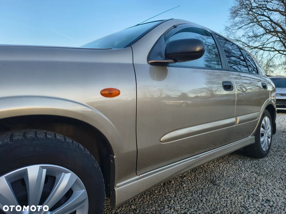 Nissan Almera 1.5 visia - 9