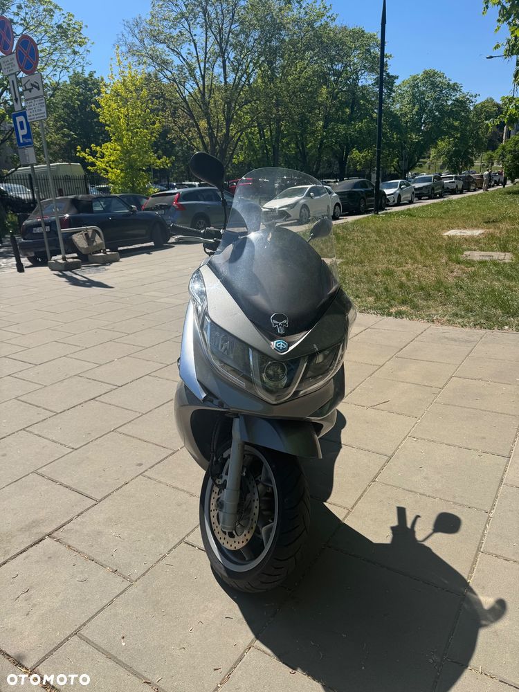 Piaggio X10 - 4