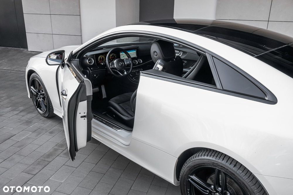 Mercedes-Benz Klasa E 220 d 4-Matic 9G-TRONIC - 2