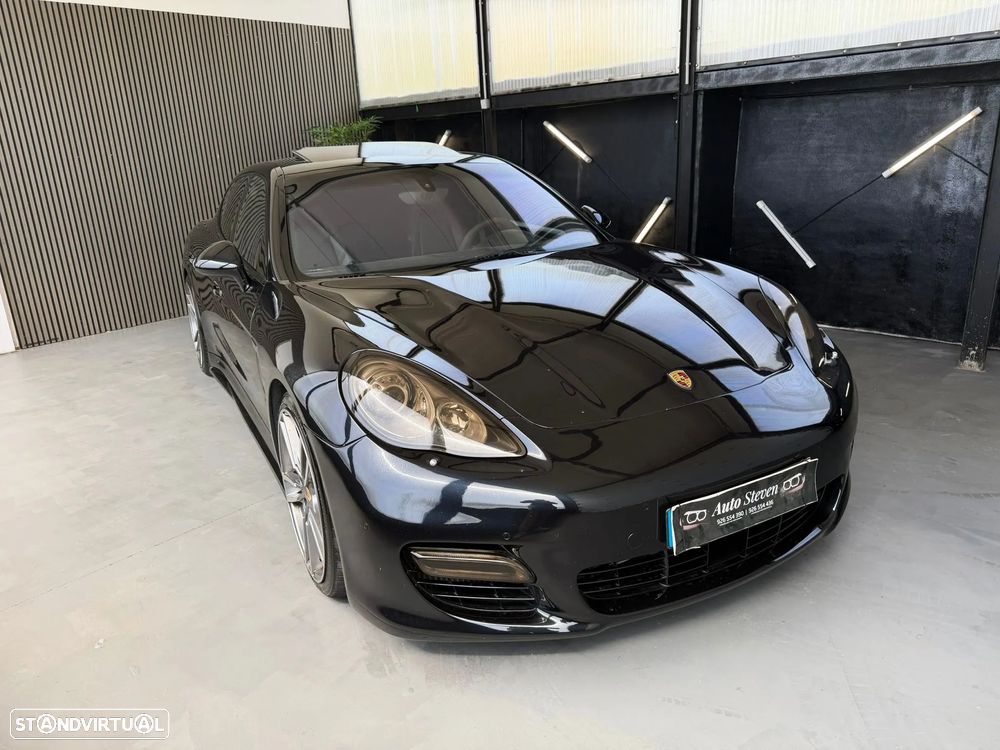 Porsche Panamera Turbo PDK - 3