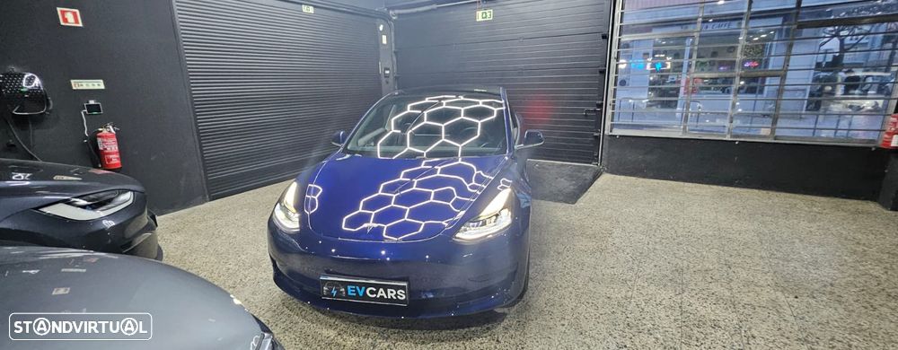 Tesla Model 3 - 12