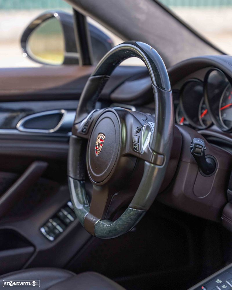 Porsche Panamera 4S PDK - 52