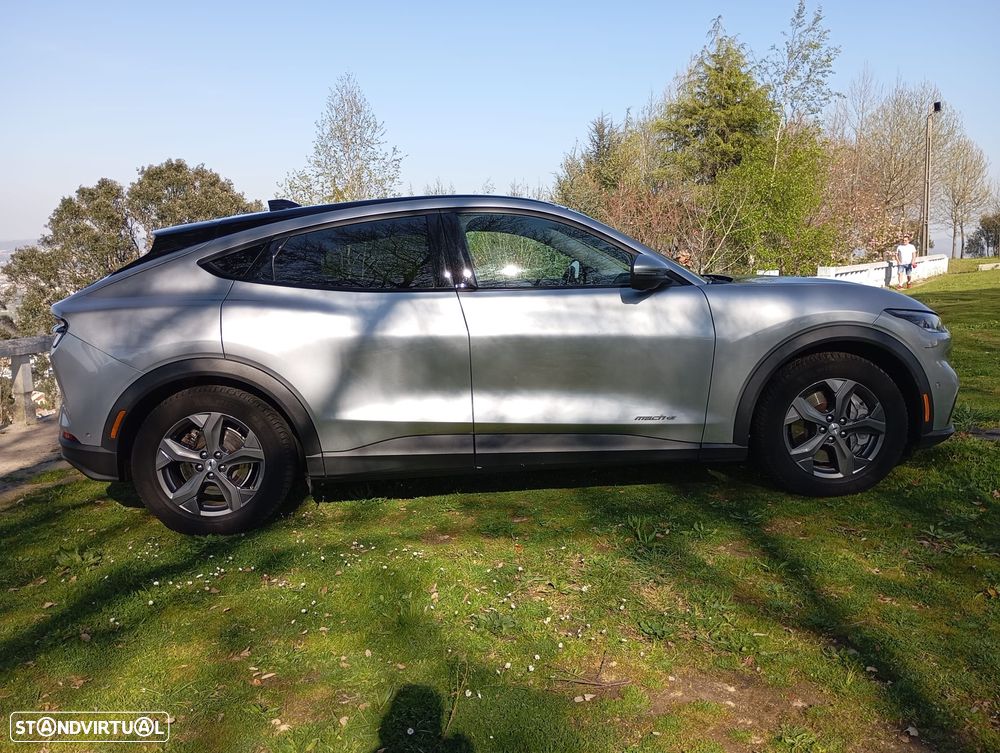 Ford Mustang Mach-E 75.7 kWh Premium AWD - 2