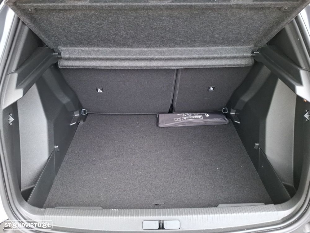 Peugeot 2008 1.2 Hybrid Allure e-DCS6 - 23