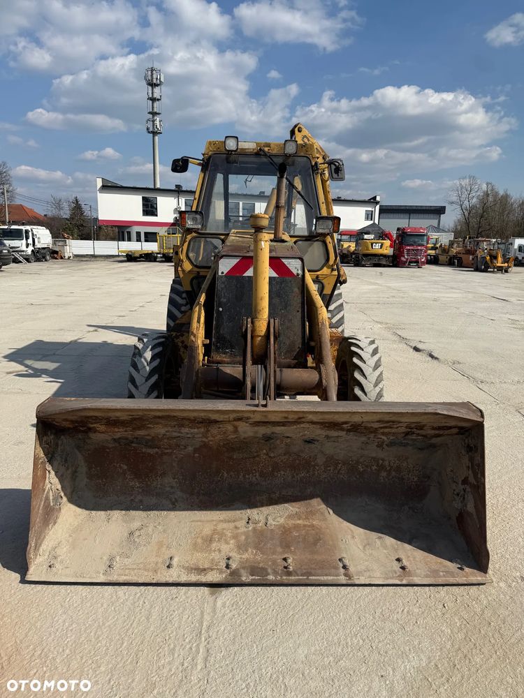 Caterpillar 428 Koparko Ładowarka 3 Łyżki - 10