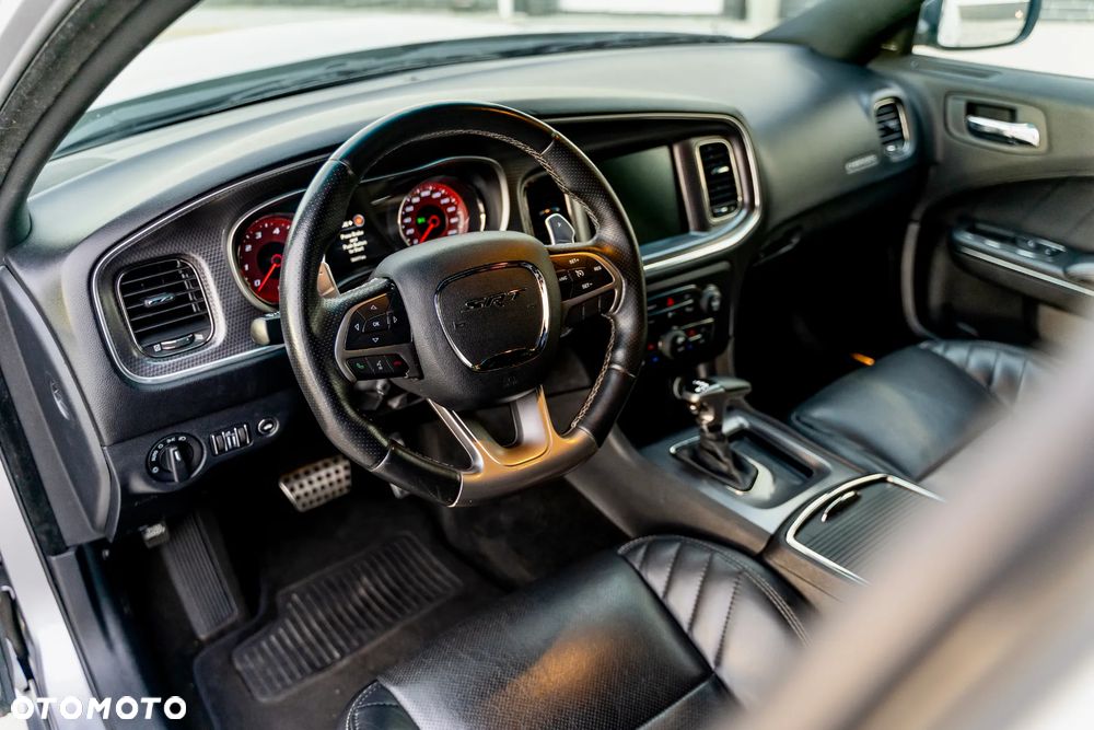 Dodge Charger - 4